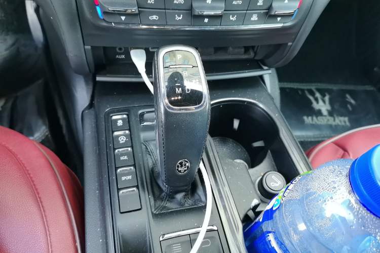 Used Maserati Ghibli 2019 3.0T Standard Version China V Emission Standard Gear Lever
