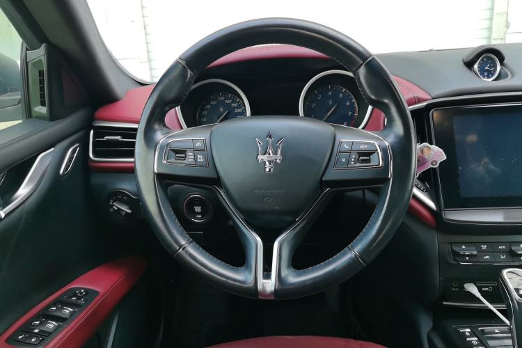 Used Maserati Ghibli 2019 3.0T Standard Version China V Emission Standard Steering Wheel