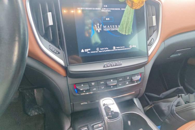 Used Maserati Ghibli 2019 3.0T Standard Version China VI Audio And AC Panel