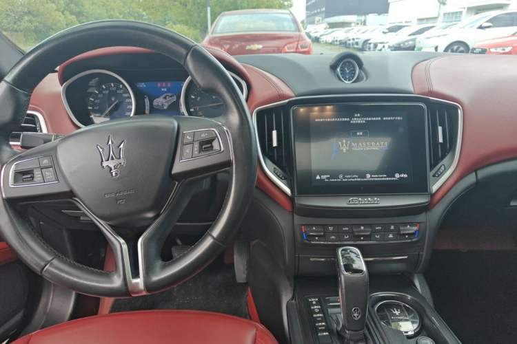 Used Maserati Ghibli 2019 3.0T Standard Version China V Emission Standard Center Console