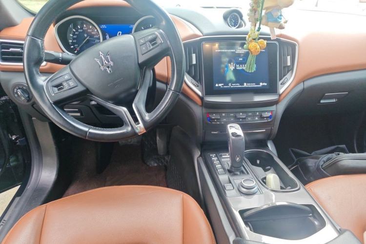 Used Maserati Ghibli 2019 3.0T Standard Version China VI Center Console