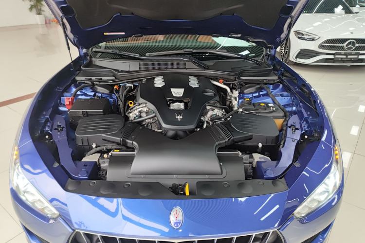 Used Maserati Ghibli 2019 3.0T Standard Version China VI Engine Bay