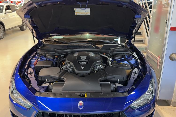 Used Maserati Ghibli 2019 3.0T Standard Version China VI Engine Bay