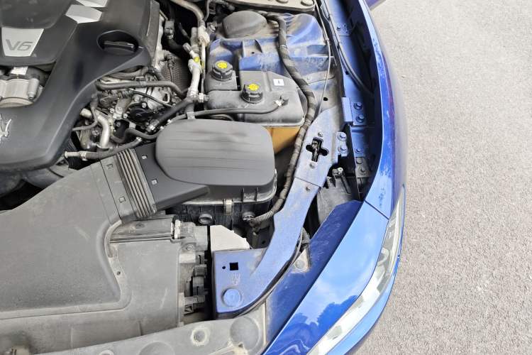 Used Maserati Ghibli 2019 3.0T Standard Version China V Emission Standard Engine Bay Left