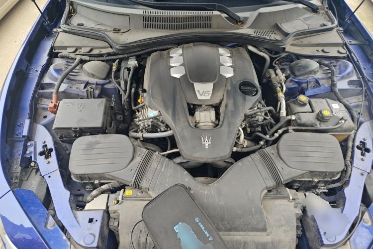 Used Maserati Ghibli 2019 3.0T Standard Version China V Emission Standard Engine Bay
