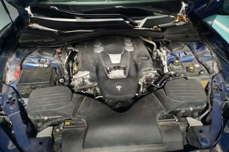 Used Maserati Ghibli 2019 3.0T Standard Version China V Emission Standard Engine Bay
