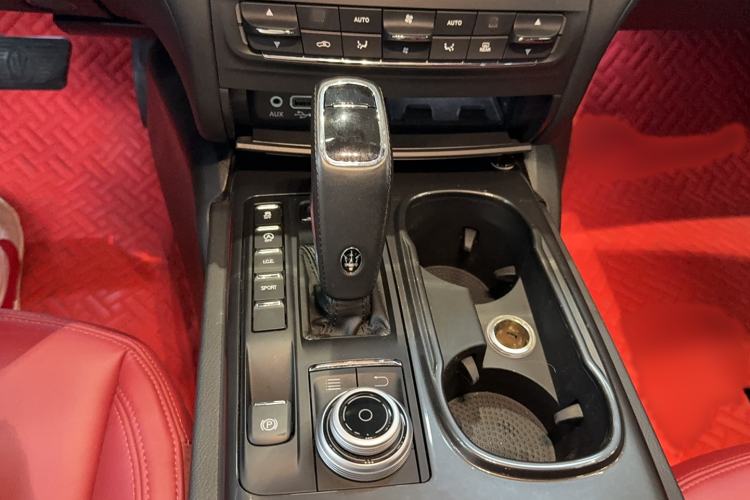 Used Maserati Ghibli 2019 3.0T Standard Version China VI Gear Lever
