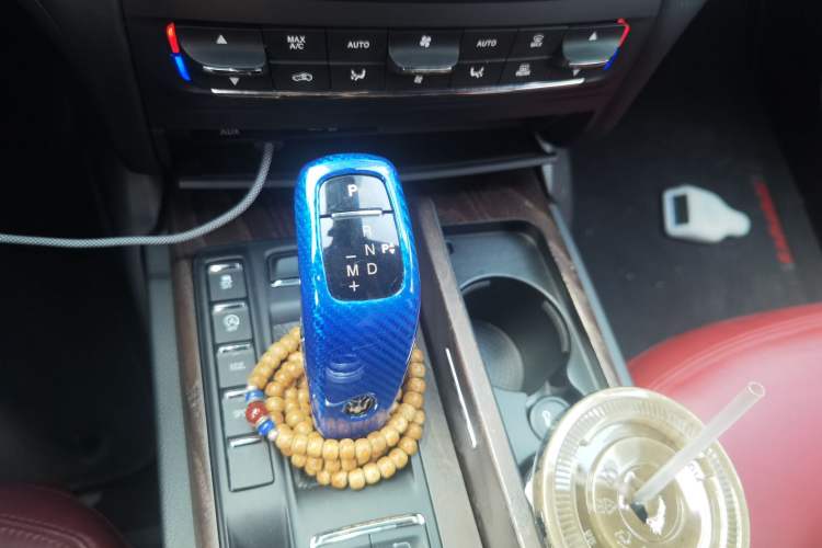 Used Maserati Ghibli 2019 3.0T Luxury Edition China VI Standard Gear Lever