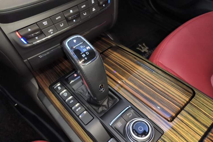 Used Maserati Ghibli 2019 3.0T Standard Version China VI Gear Lever
