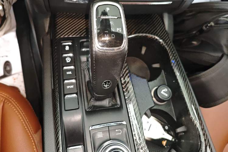 Used Maserati Ghibli 2019 3.0T Standard Version China VI Gear Lever