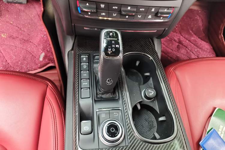 Used Maserati Ghibli 2019 3.0T Standard Version China V Emission Standard Gear Lever