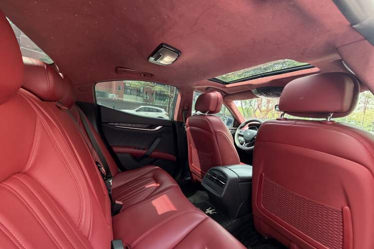 Used Maserati Ghibli 2019 3.0T Luxury Edition China VI Standard Headliner
