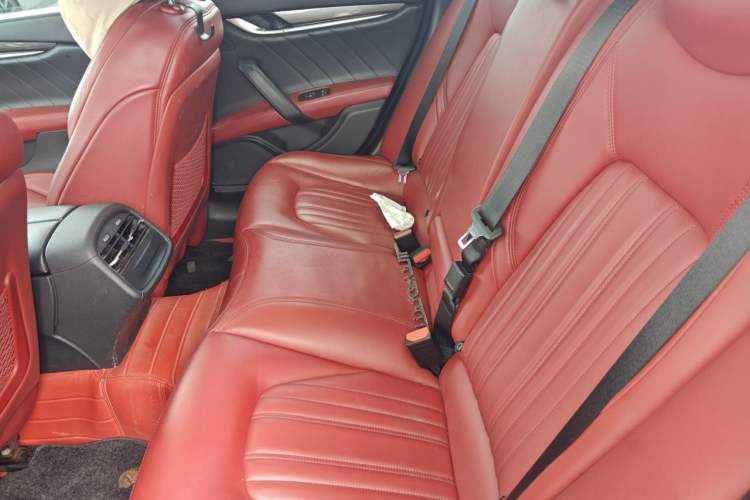Used Maserati Ghibli 2019 3.0T Standard Version China V Emission Standard Left Rear Seat