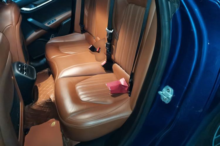 Used Maserati Ghibli 2019 3.0T Standard Version China V Emission Standard Left Rear Seat