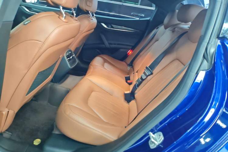 Used Maserati Ghibli 2019 3.0T Standard Version China V Emission Standard Left Rear Seat