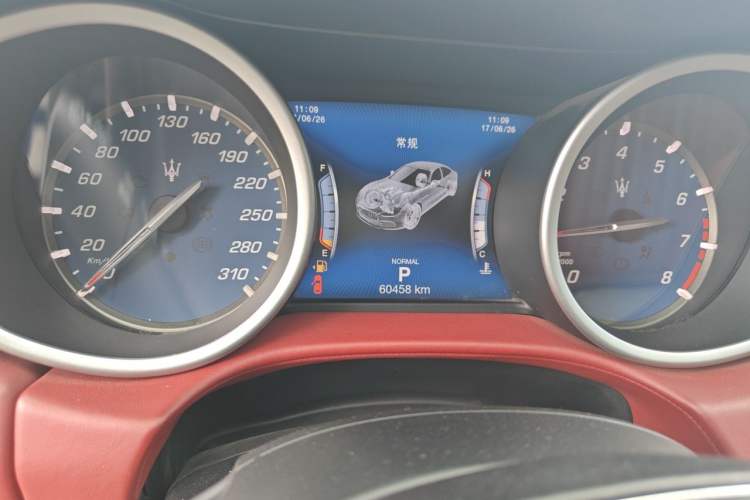 Used Maserati Ghibli 2019 3.0T Standard Version China V Emission Standard Odometer Close Up