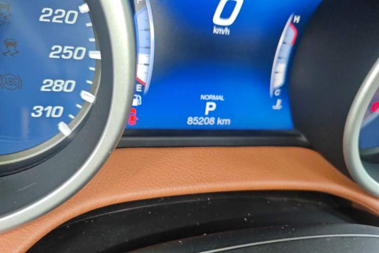 Used Maserati Ghibli 2019 3.0T Standard Version China VI Odometer Close Up