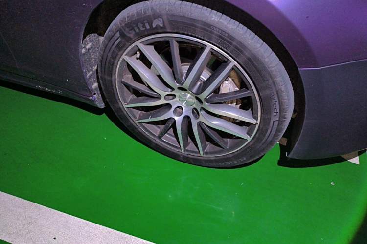 Used Maserati Ghibli 2019 3.0T Standard Version China V Emission Standard Right Front Wheel Hub