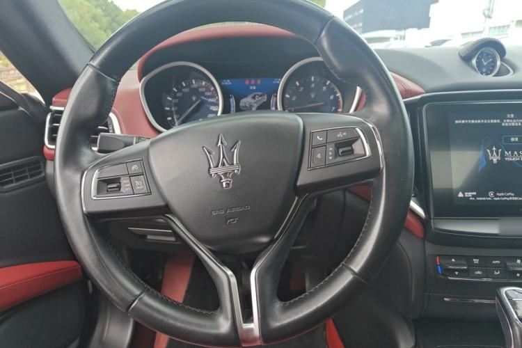 Used Maserati Ghibli 2019 3.0T Standard Version China V Emission Standard Steering Wheel