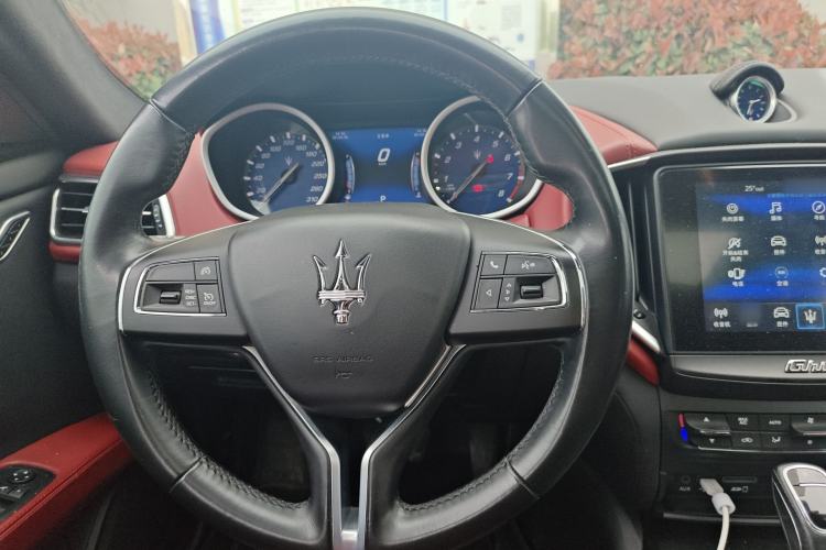 Used Maserati Ghibli 2019 3.0T Standard Version China V Emission Standard Steering Wheel