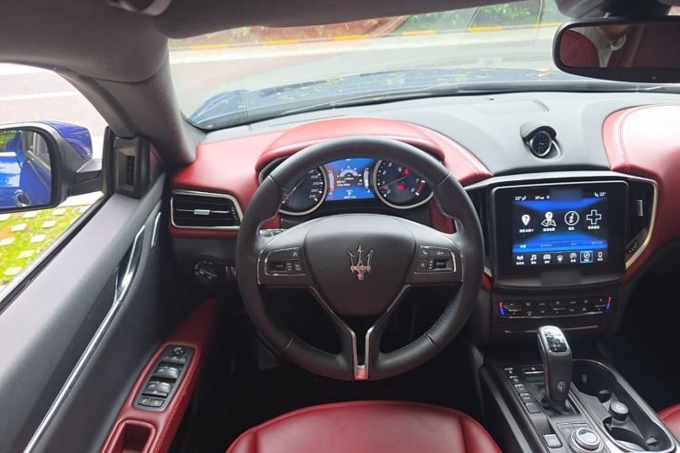 Used Maserati Ghibli 2019 3.0T Standard Version China V Emission Standard Steering Wheel