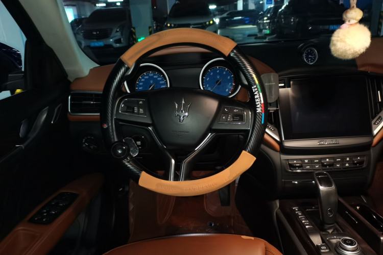 Used Maserati Ghibli 2019 3.0T Standard Version China V Emission Standard Steering Wheel