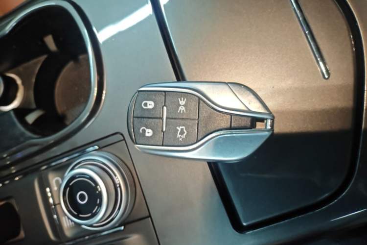 Used Maserati Ghibli 2019 3.0T Standard Version China V Emission Standard Vehicle Key