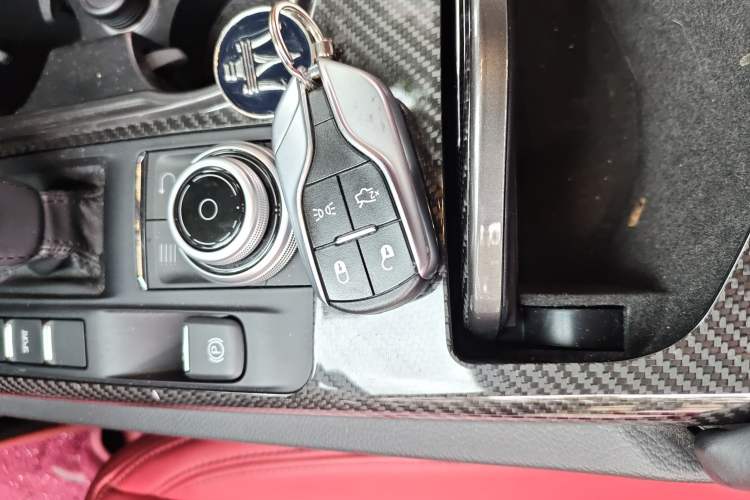 Used Maserati Ghibli 2019 3.0T Standard Version China V Emission Standard Vehicle Key