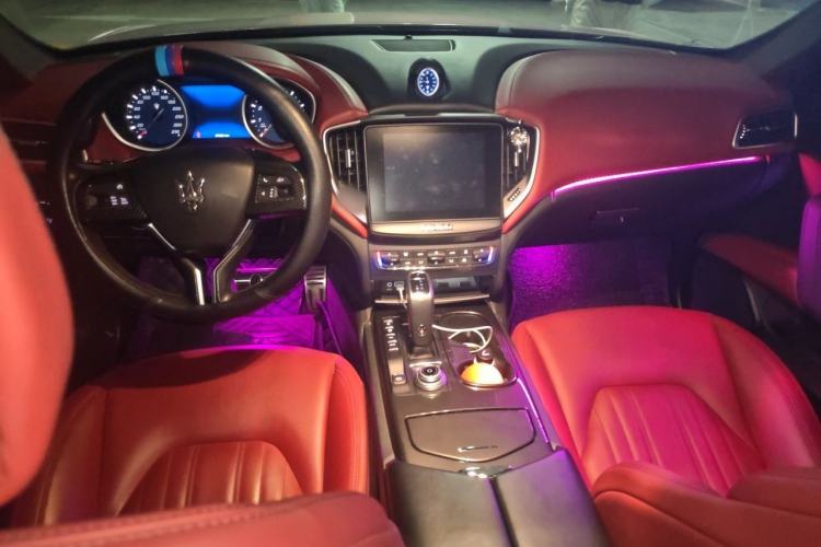 Used Maserati Ghibli 2019 3.0T Standard Version China VI Center Console