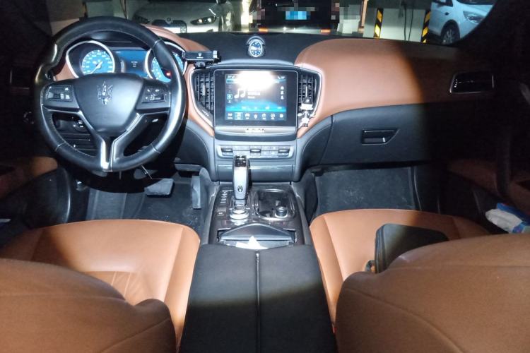 Used Maserati Ghibli 2019 3.0T Standard Version China VI Center Console
