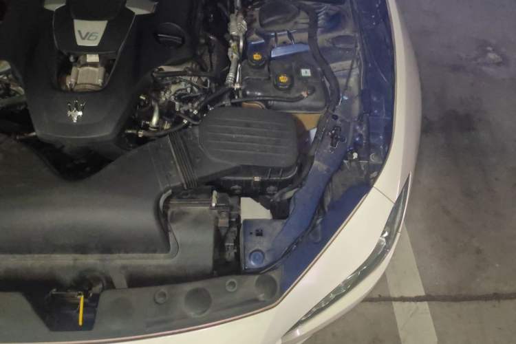 Used Maserati Ghibli 2019 3.0T Standard Version China VI Engine Bay Left