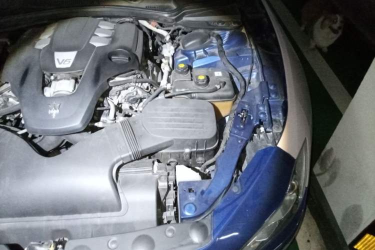 Used Maserati Ghibli 2019 3.0T Standard Version China VI Engine Bay Left