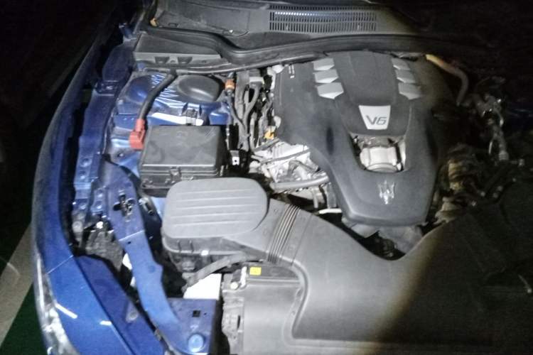 Used Maserati Ghibli 2019 3.0T Standard Version China VI Engine Bay Right