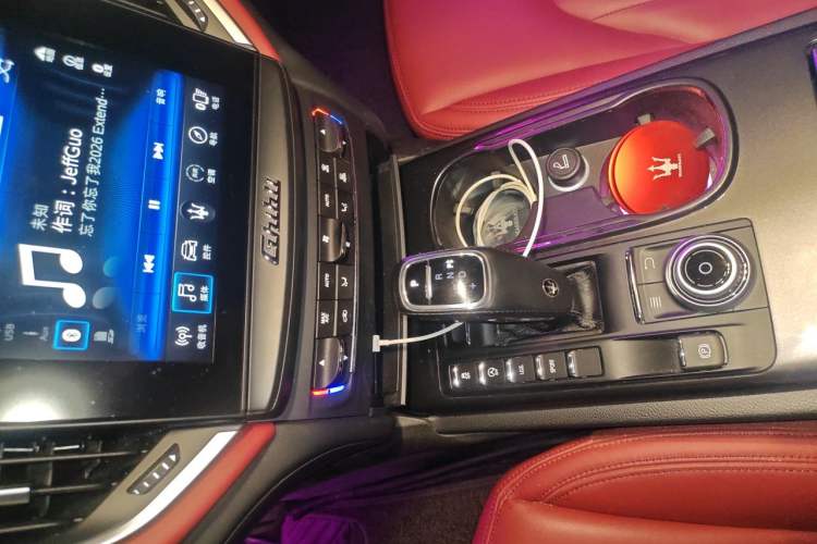 Used Maserati Ghibli 2019 3.0T Standard Version China VI Gear Lever