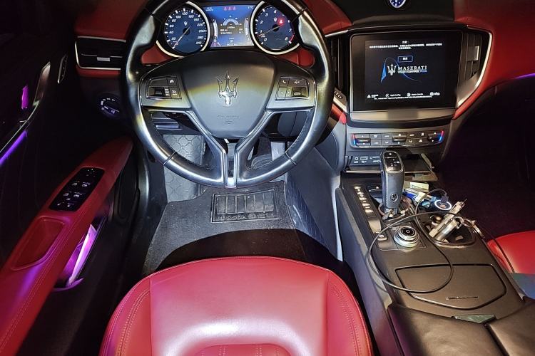 Used Maserati Ghibli 2019 3.0T Standard Version China V Emission Standard Steering Wheel