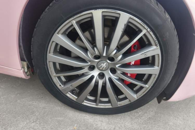Used Maserati Ghibli 2019 3.0T Luxury Edition China VI Standard Right Front Wheel Hub