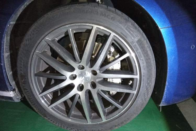 Used Maserati Ghibli 2019 3.0T Standard Version China VI Right Front Wheel Hub