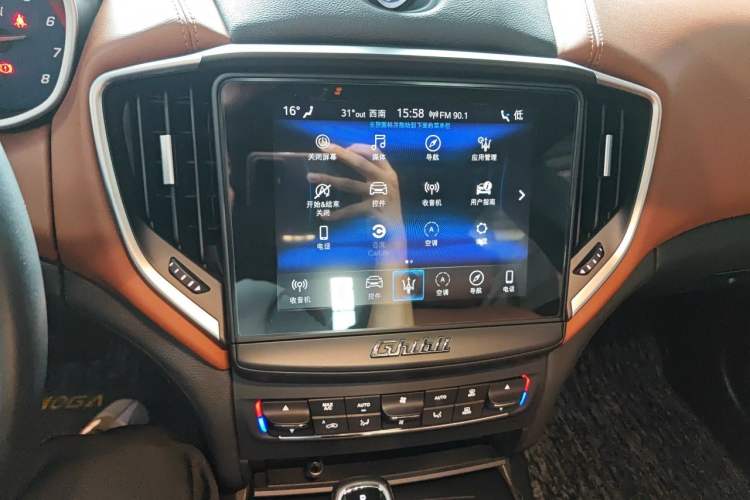 Used Maserati Ghibli 2019 3.0T Standard Version China VI Audio And AC Panel