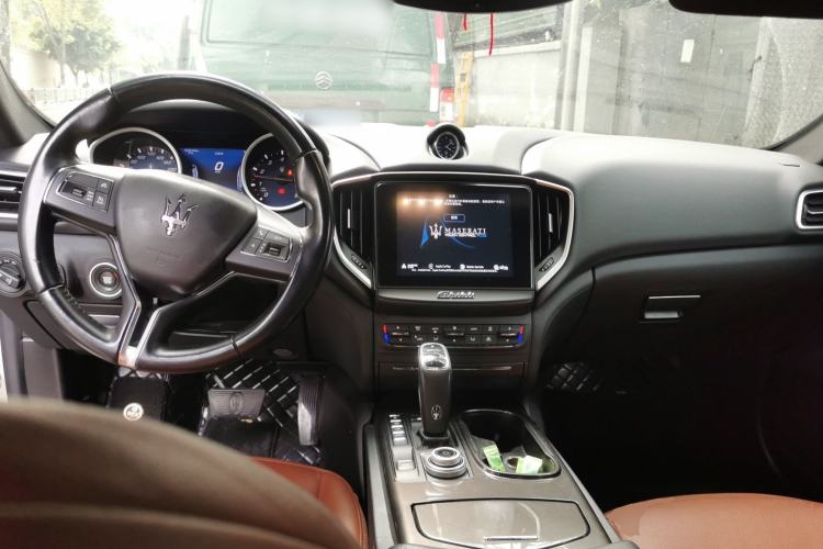Used Maserati Ghibli 2019 3.0T Standard Version China VI Center Console