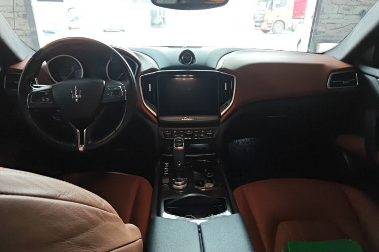 Used Maserati Ghibli 2019 3.0T Standard Version China VI Center Console