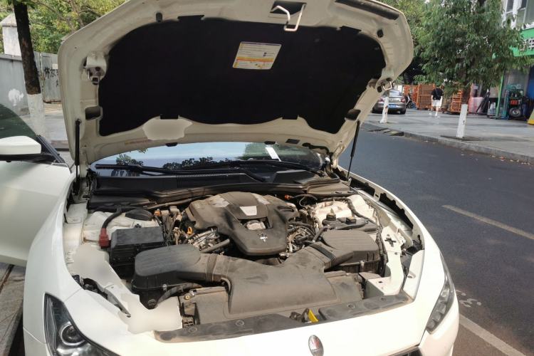 Used Maserati Ghibli 2019 3.0T Standard Version China VI Engine Bay