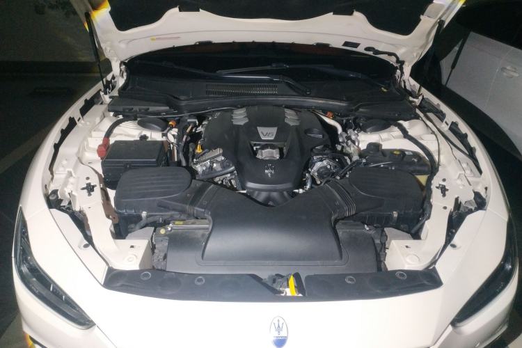 Used Maserati Ghibli 2019 3.0T Luxury Edition China V Standard Engine Bay