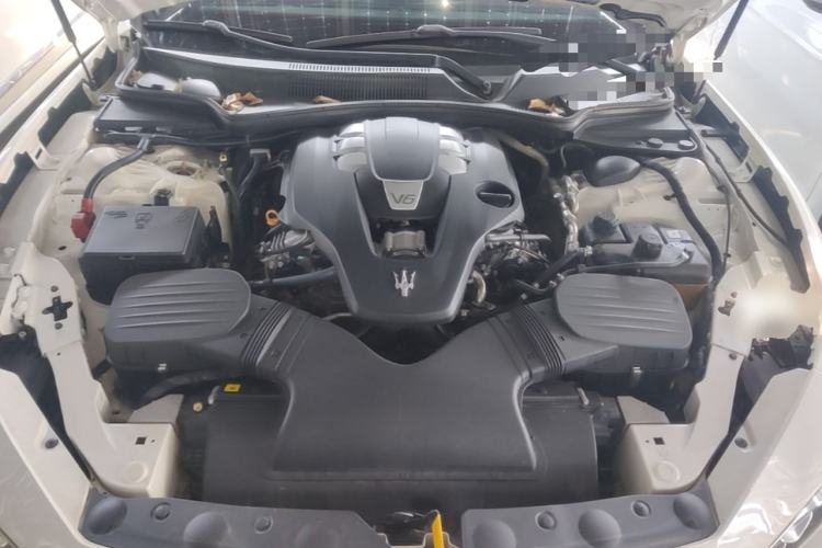 Used Maserati Ghibli 2019 3.0T Standard Version China V Emission Standard Engine Bay