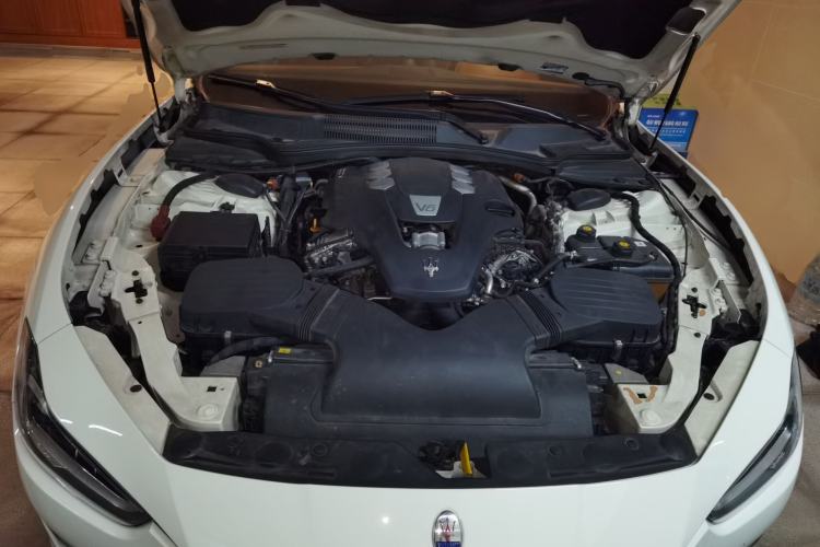 Used Maserati Ghibli 2019 3.0T Luxury Edition China V Standard Engine Bay