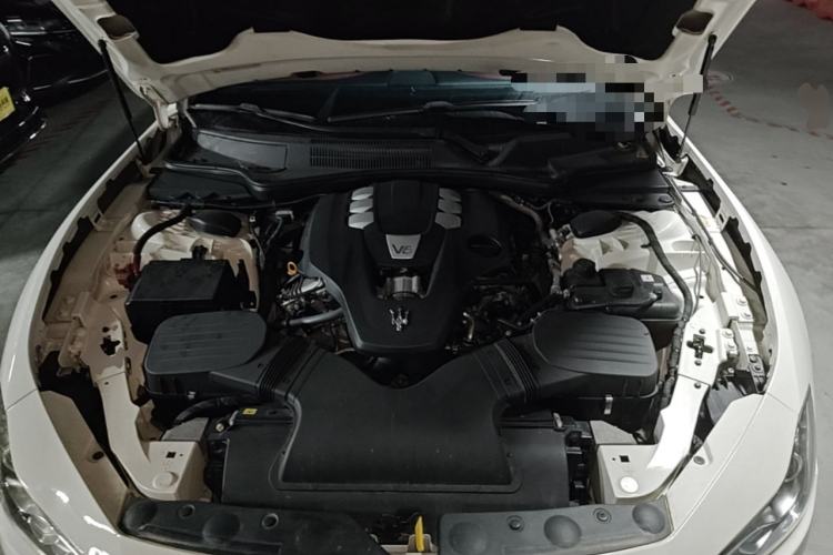Used Maserati Ghibli 2019 3.0T Standard Version China V Emission Standard Engine Bay