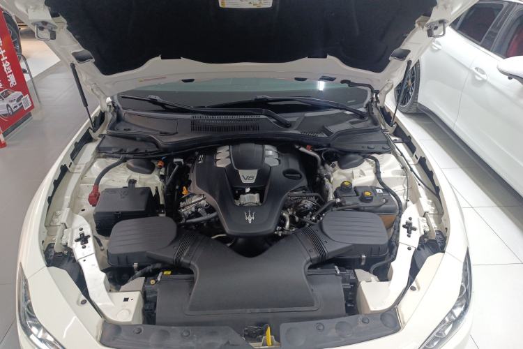 Used Maserati Ghibli 2019 3.0T Standard Version China VI Engine Bay