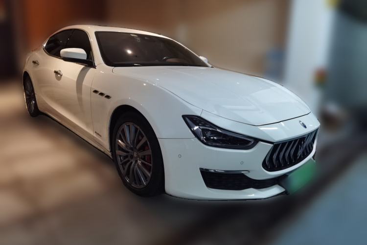 Used Maserati Ghibli 2019 3.0T Luxury Edition China V Standard Front Right 45 Deg