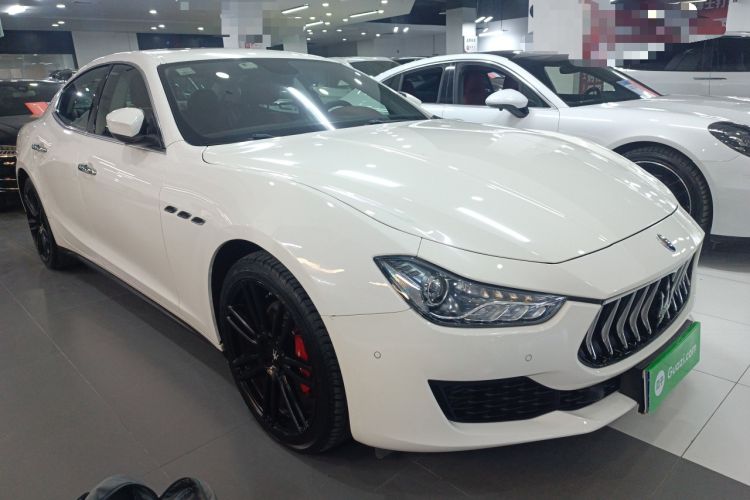Used Maserati Ghibli 2019 3.0T Standard Version China VI Front Right 45 Deg