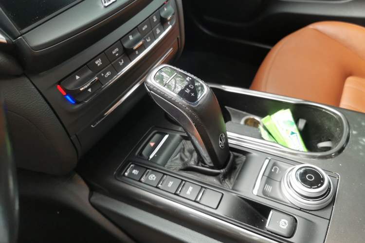 Used Maserati Ghibli 2019 3.0T Standard Version China VI Gear Lever