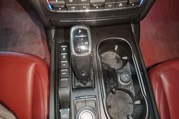 Used Maserati Ghibli 2019 3.0T Standard Version China V Emission Standard Gear Lever
